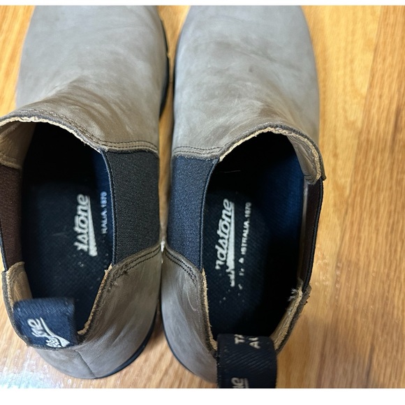 Blundstone BL 1974 Ankle Chelsea Stone Nubuck Suede Boots - Picture 9 of 10